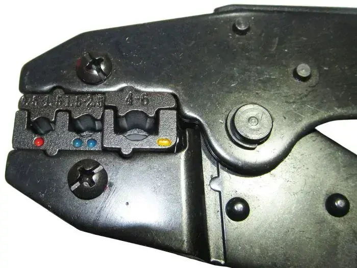 Kleště lisovací LY-03C/P234 na izolované fastony a očka